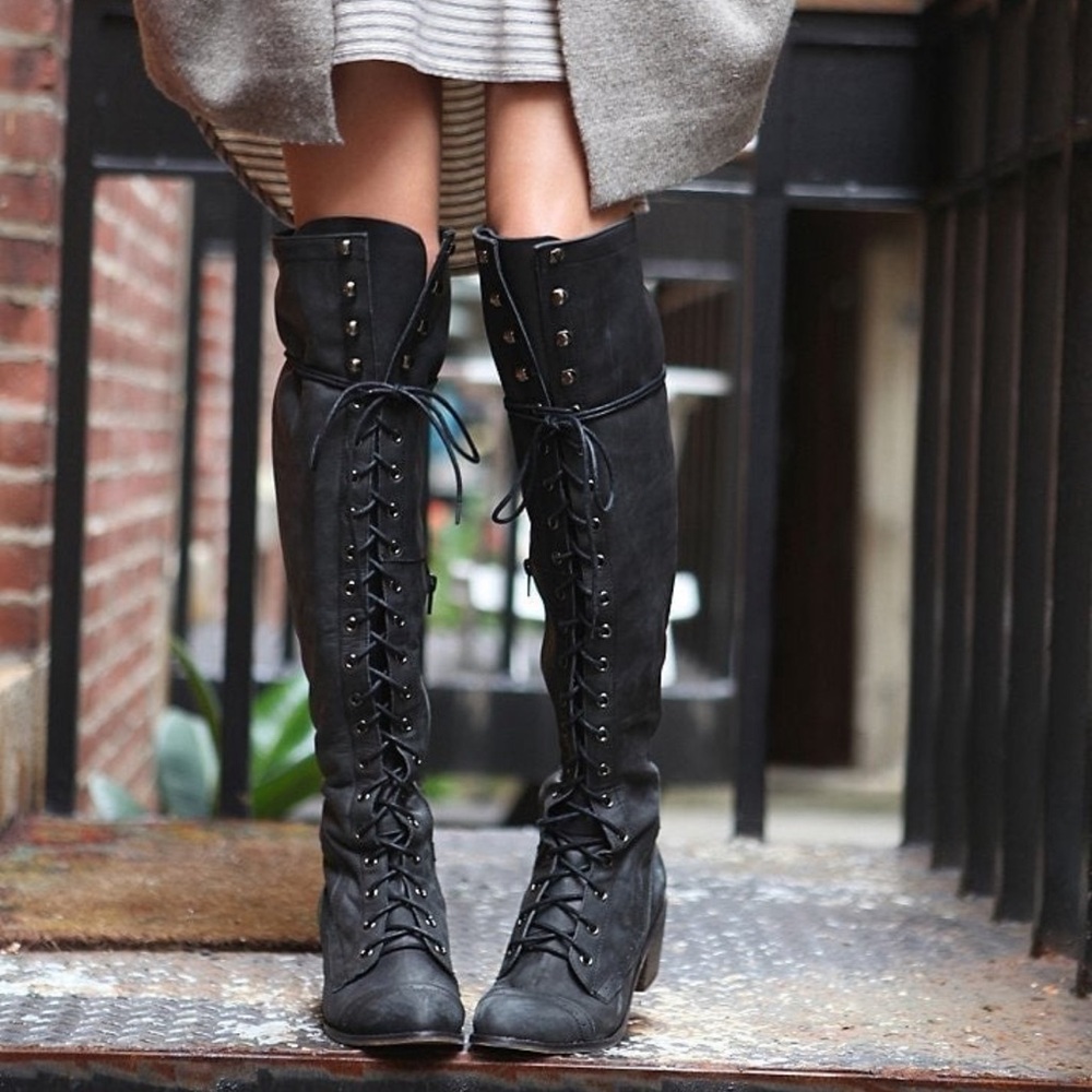 ✨✨✨Black Lace-Up Knee-High Boots with Suede Finish